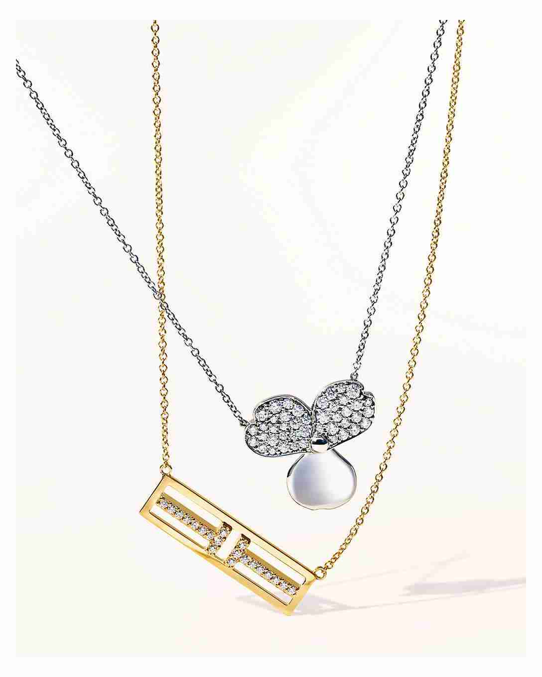 Necklaces & Pendants