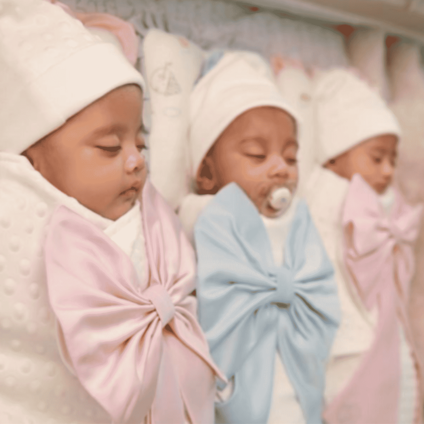 Handcrafted babywear details and packaging