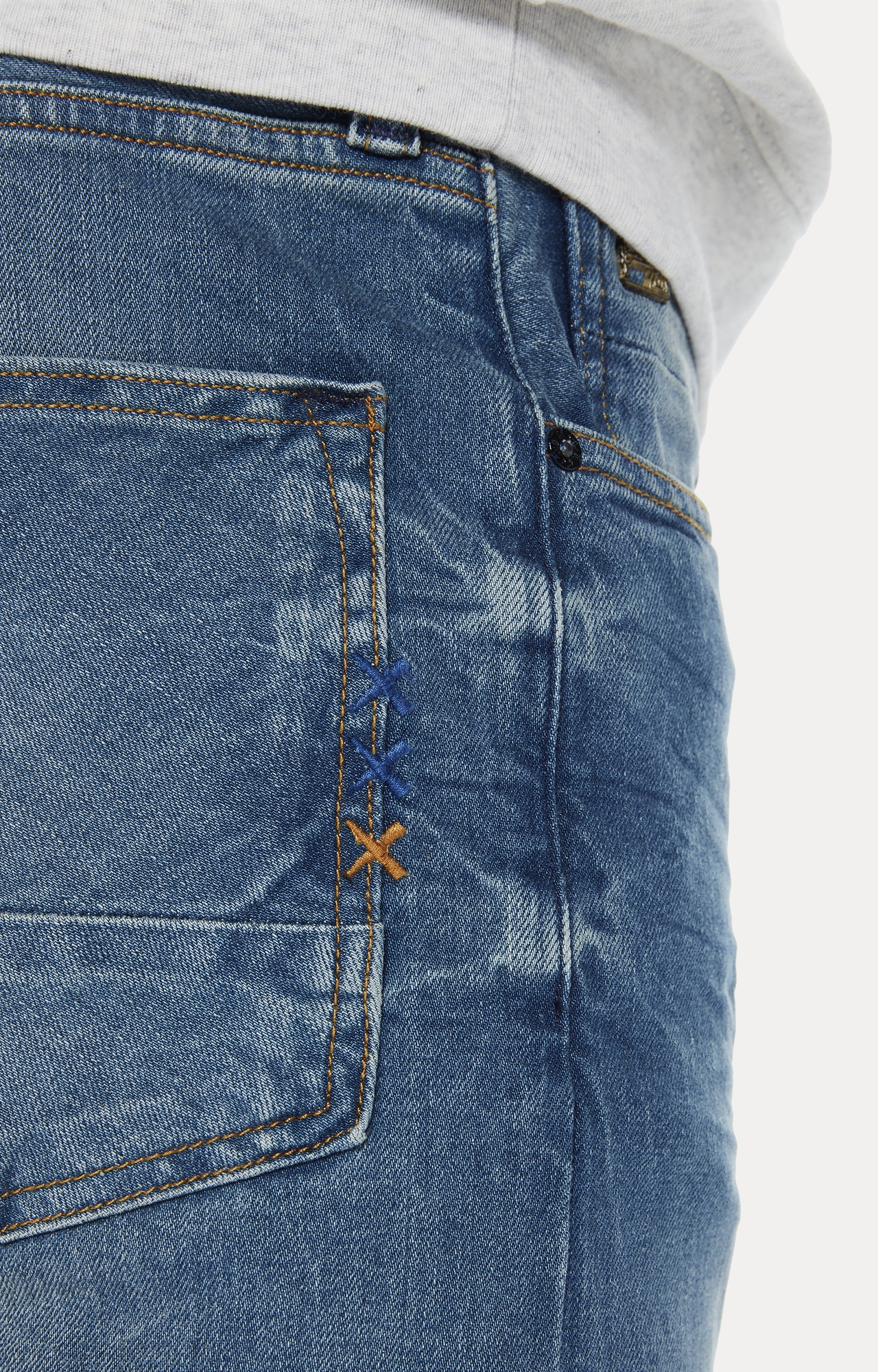 Scotch & Soda | Blue Solid Straight Jeans 4
