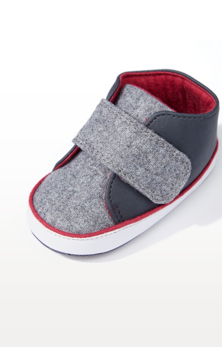 Mothercare | Grey Felt Pram Shoes 2