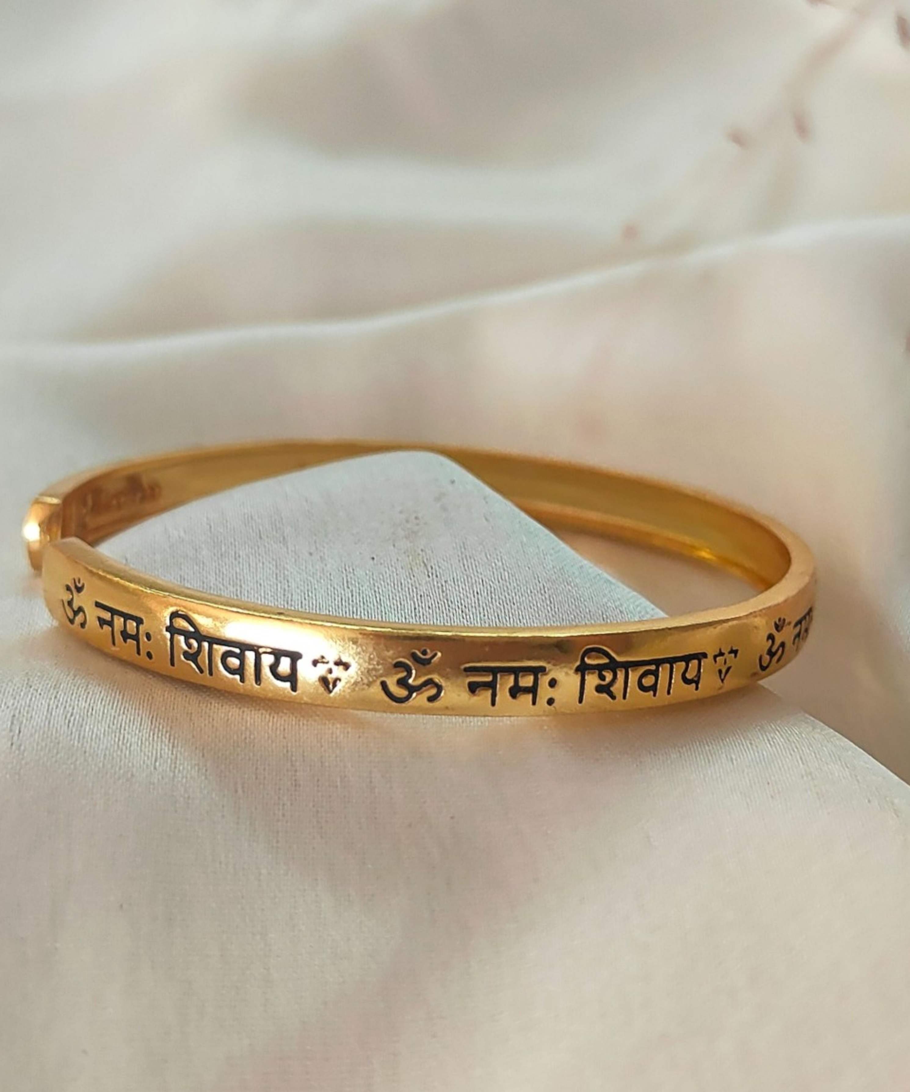 OM NAMAH SHIVAY BANGLE FEMALE