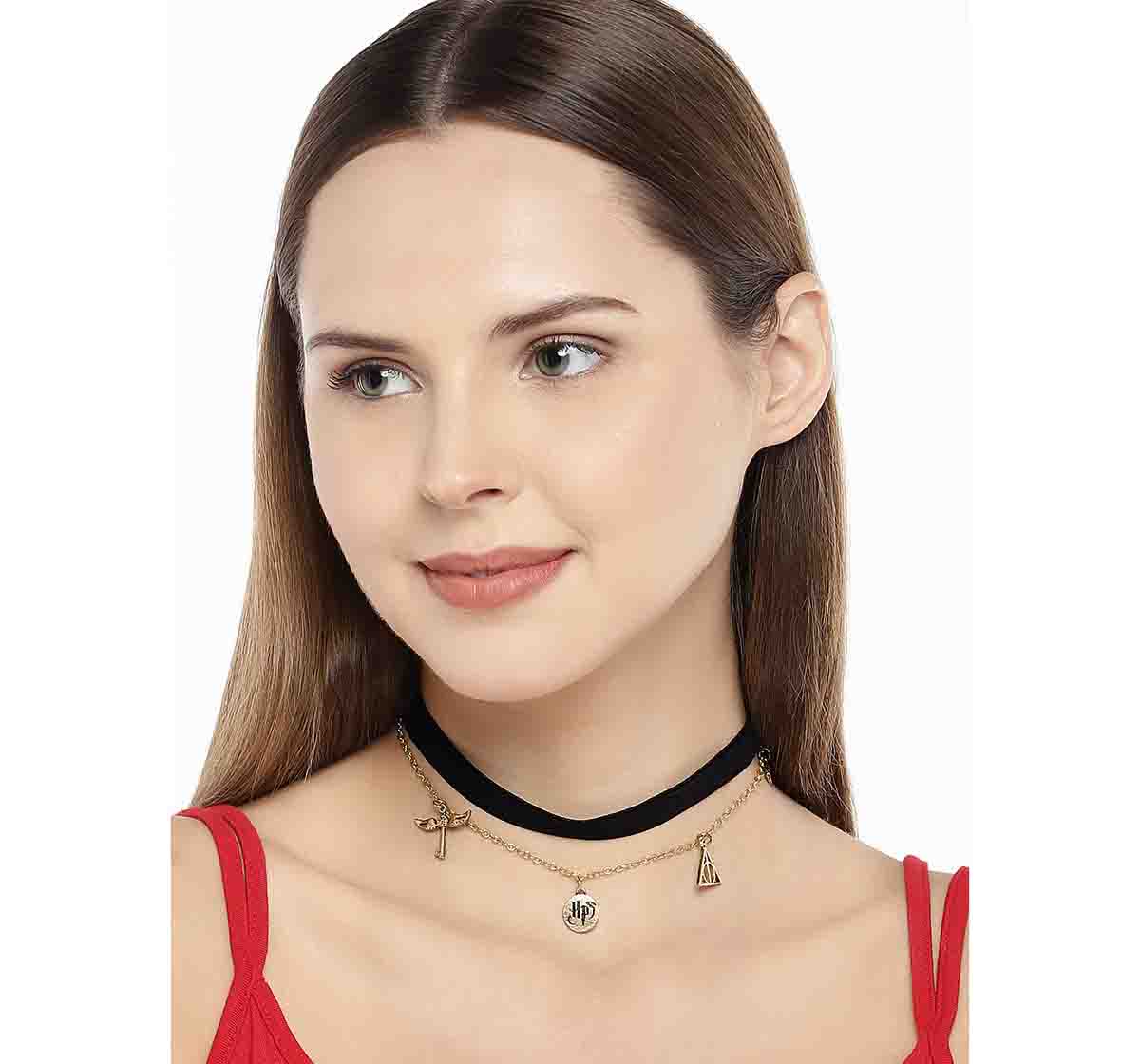 https://cdn.fynd.com/v2/falling-surf-7c8bb8/fyprod/wrkr/products/pictures/item/free/original/000000000491489430/iqgarKBagn-491489430-4.jpg