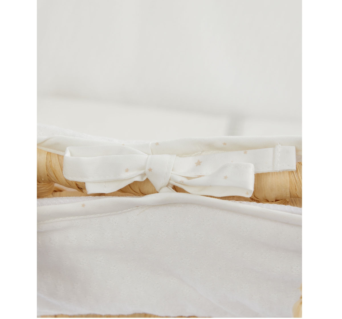 Mothercare | Mothercare Little&Loved Moses Basket Bed Cream 1