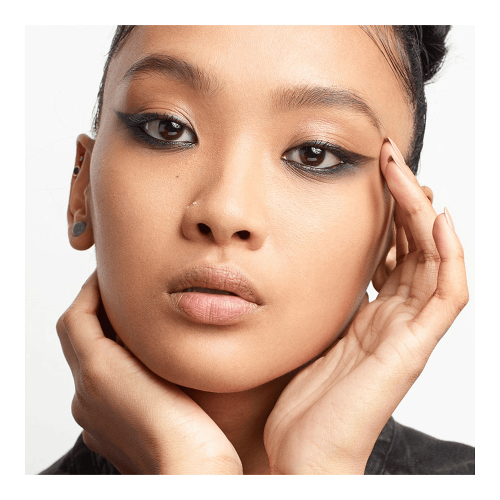 Studio Fix Powder Plus Foundation • NC40 - Golden Beige With Neutral Undertone For Medium Skin