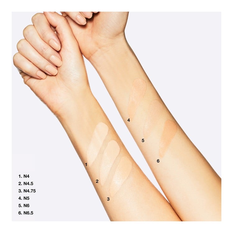 Studio Fix Fluid SPF 15 Foundation Mini • NC25- Light Beige With Golden Peach Undertone For Medium Skin