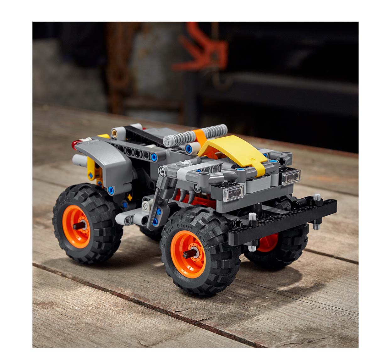 https://cdn.fynd.com/v2/falling-surf-7c8bb8/fyprod/wrkr/products/pictures/item/free/original/000000000491959945/DksistcJGnI-491959945-4.jpg