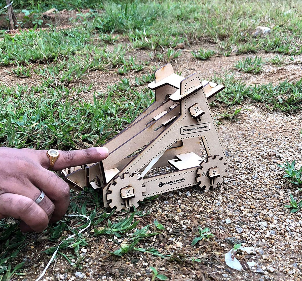 Butterfly Edufields Wooden Catapult Shooter vs Arrowball Shooter, 5Y+