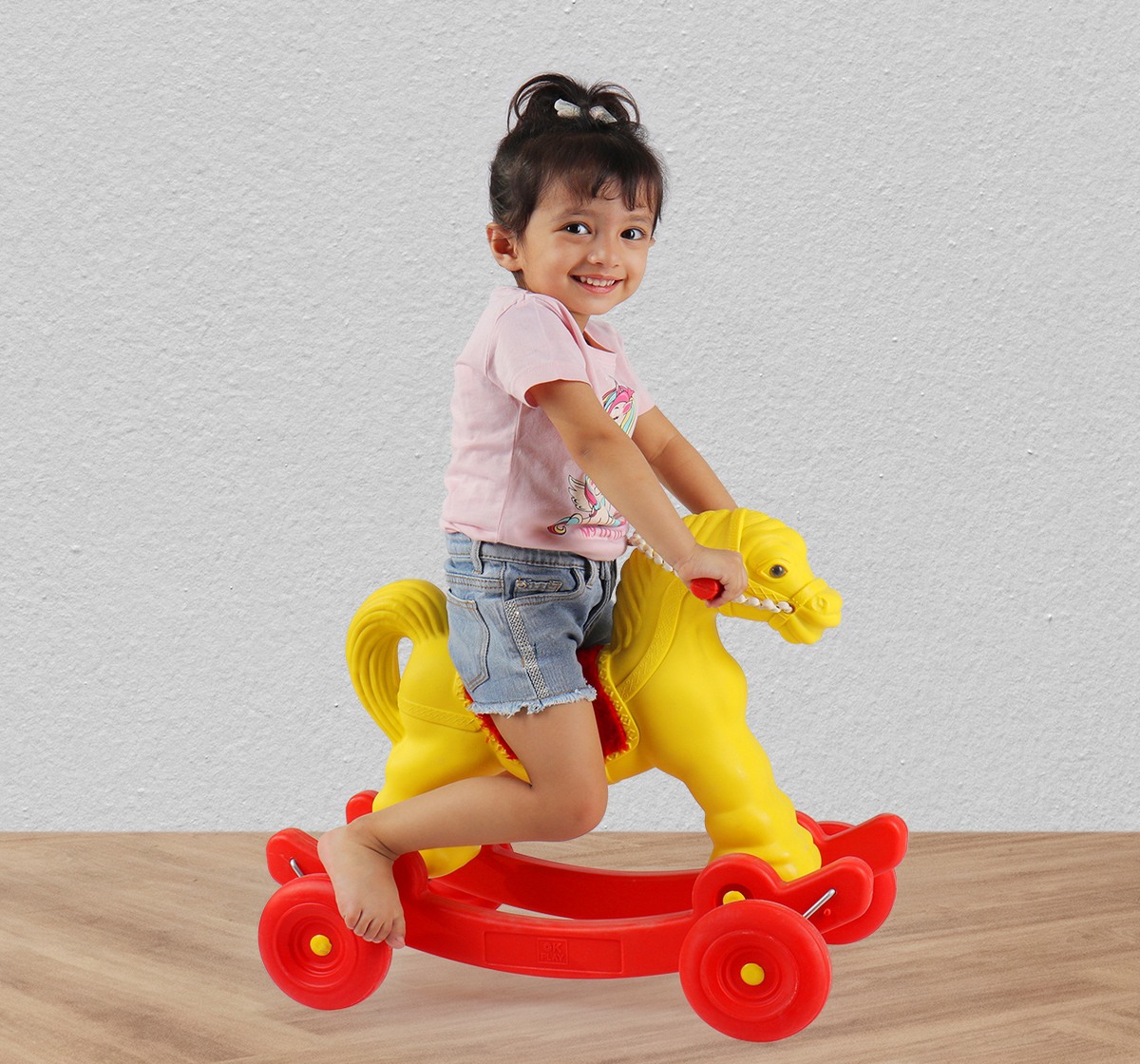 https://cdn.fynd.com/v2/falling-surf-7c8bb8/fyprod/wrkr/products/pictures/item/free/original/000000000492363260/pkDSK-s20v-492363260-10.jpg