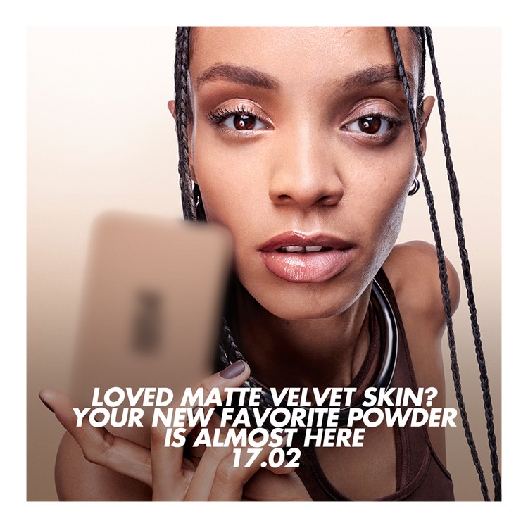 Matte Velvet Skin Blurring Powder Foundation • Y335 Dark Sand
