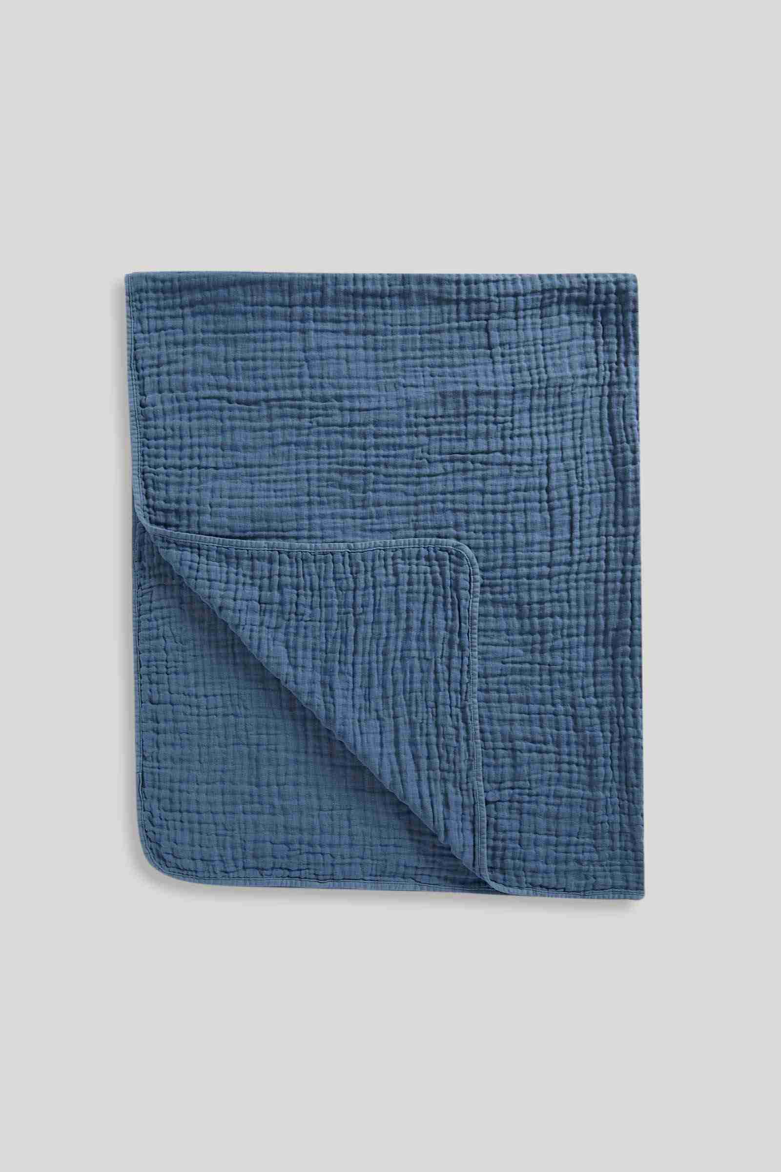 https://cdn.fynd.com/v2/falling-surf-7c8bb8/fyprod/wrkr/products/pictures/item/free/original/000000000493772399/ozHm1d8NlSi-000000000493772399_1.jpeg