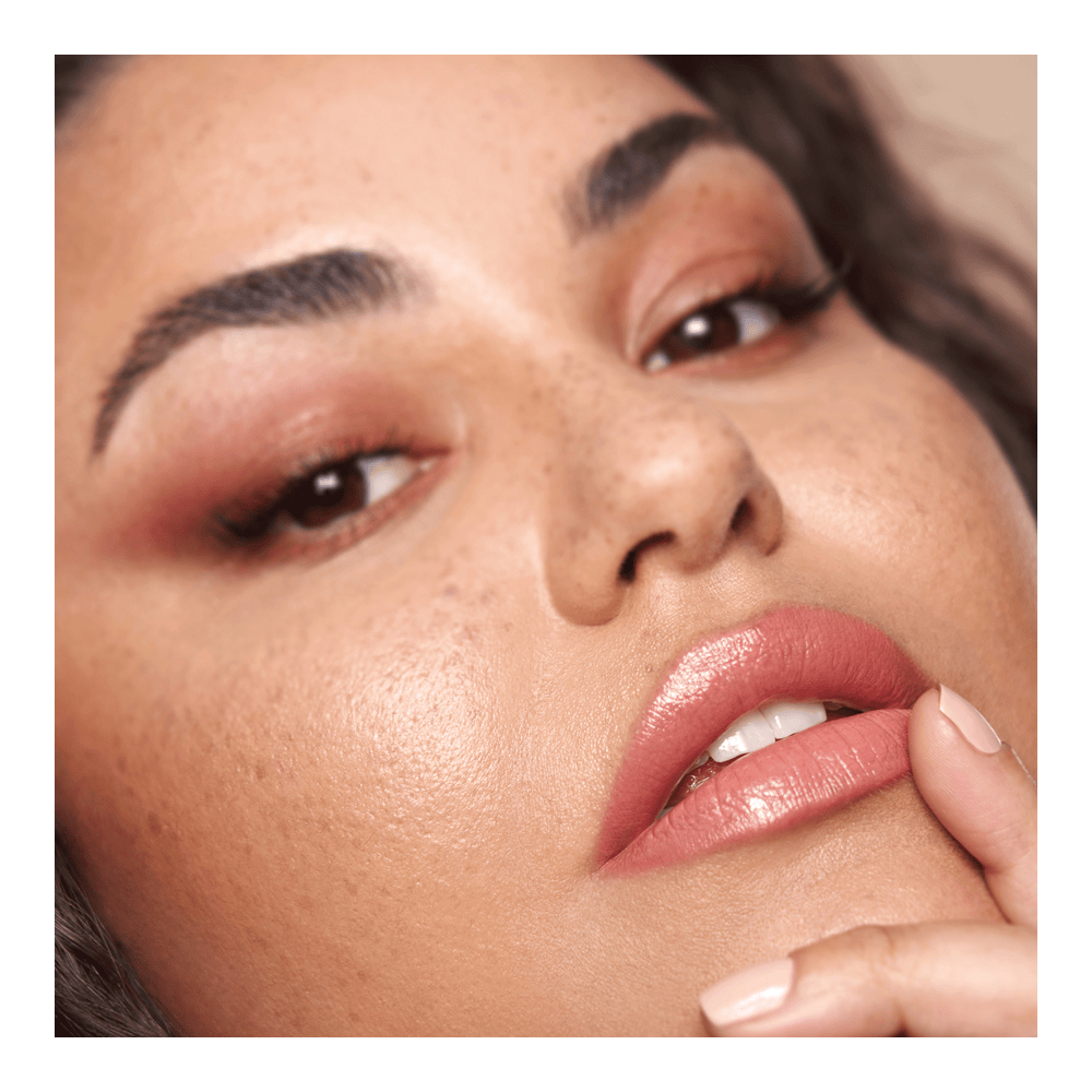 Power Bullet Cream Glow Lipstick • Honey Bun