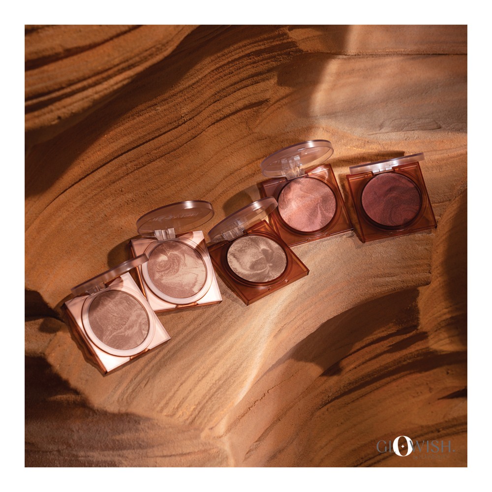 Glowish Soft Radiance Bronzing Powder • 04 Deep Tan