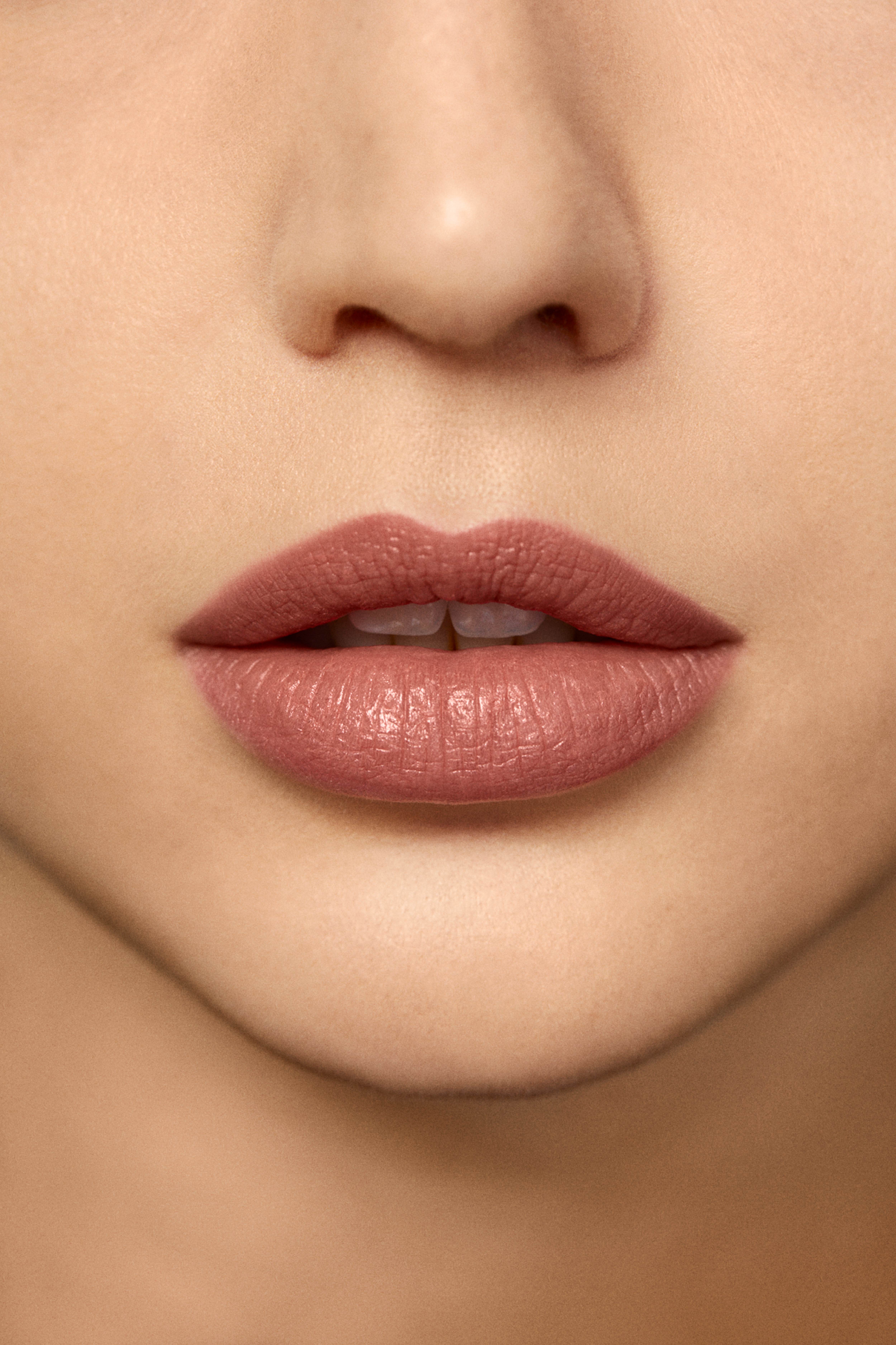 Rouge Essentiel Silky Creme Lipstick • Beige Intime
