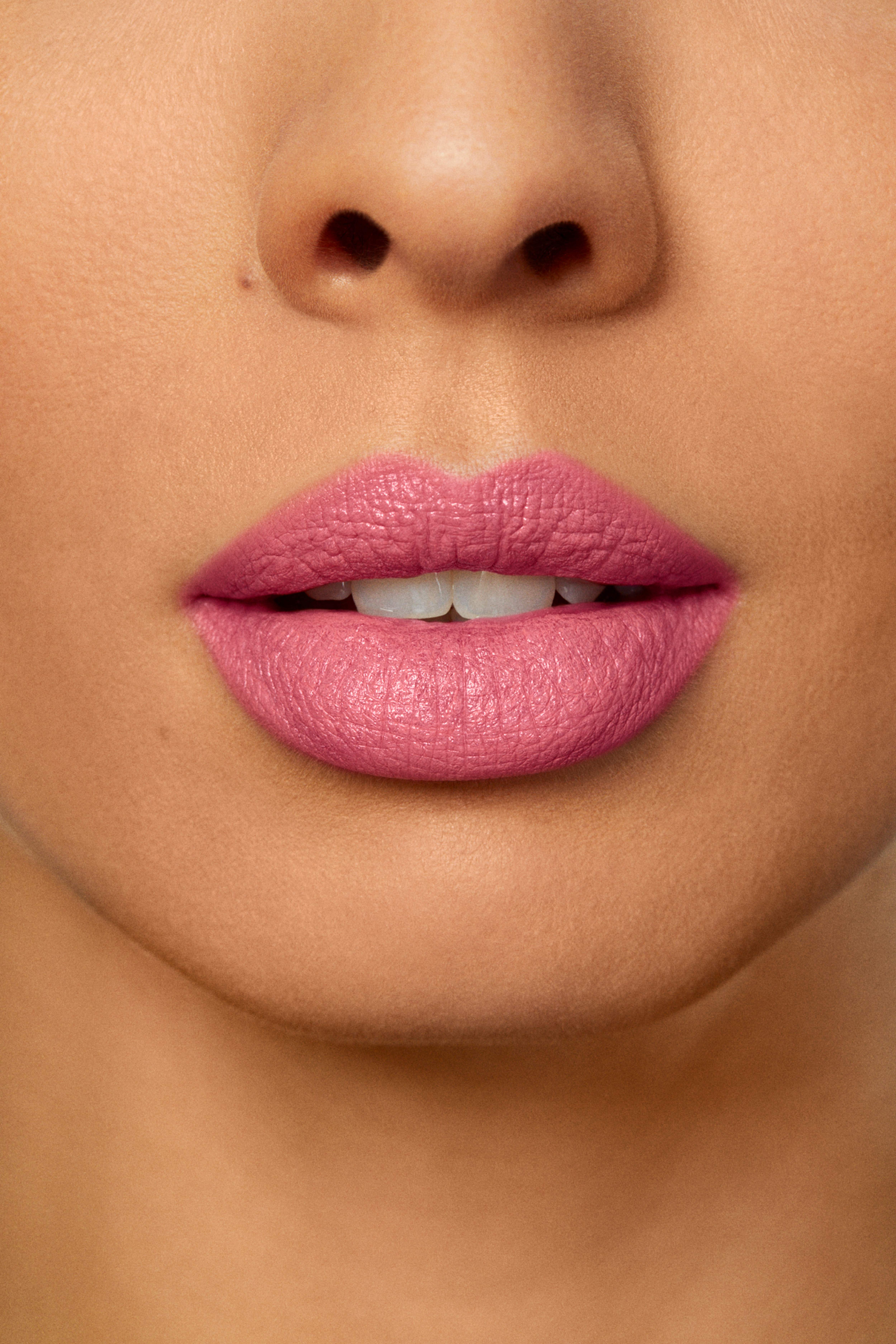 Rouge Essentiel Silky Creme Lipstick • Blush Pink