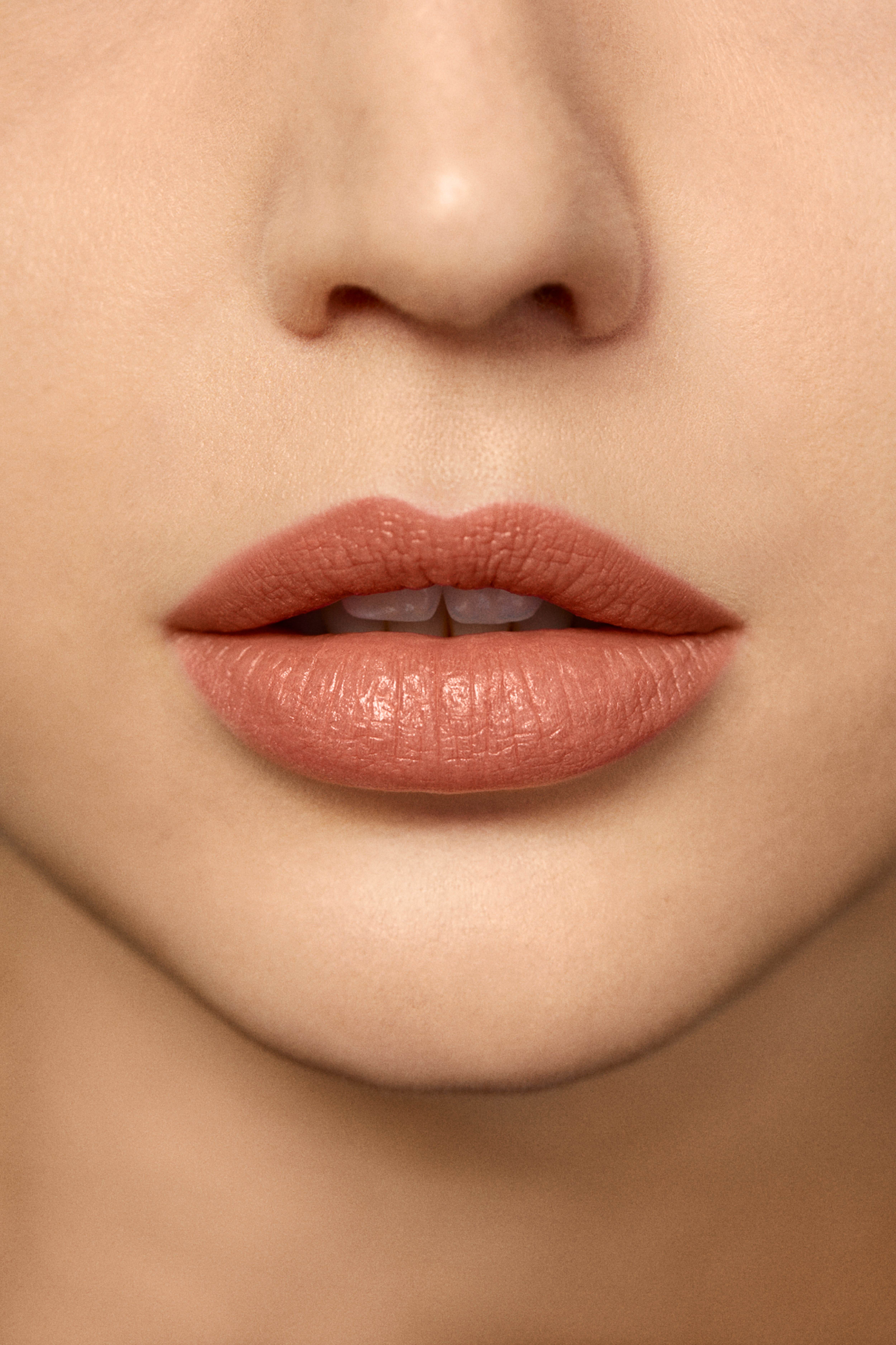 Rouge Essentiel Silky Creme Lipstick • Brun Pale