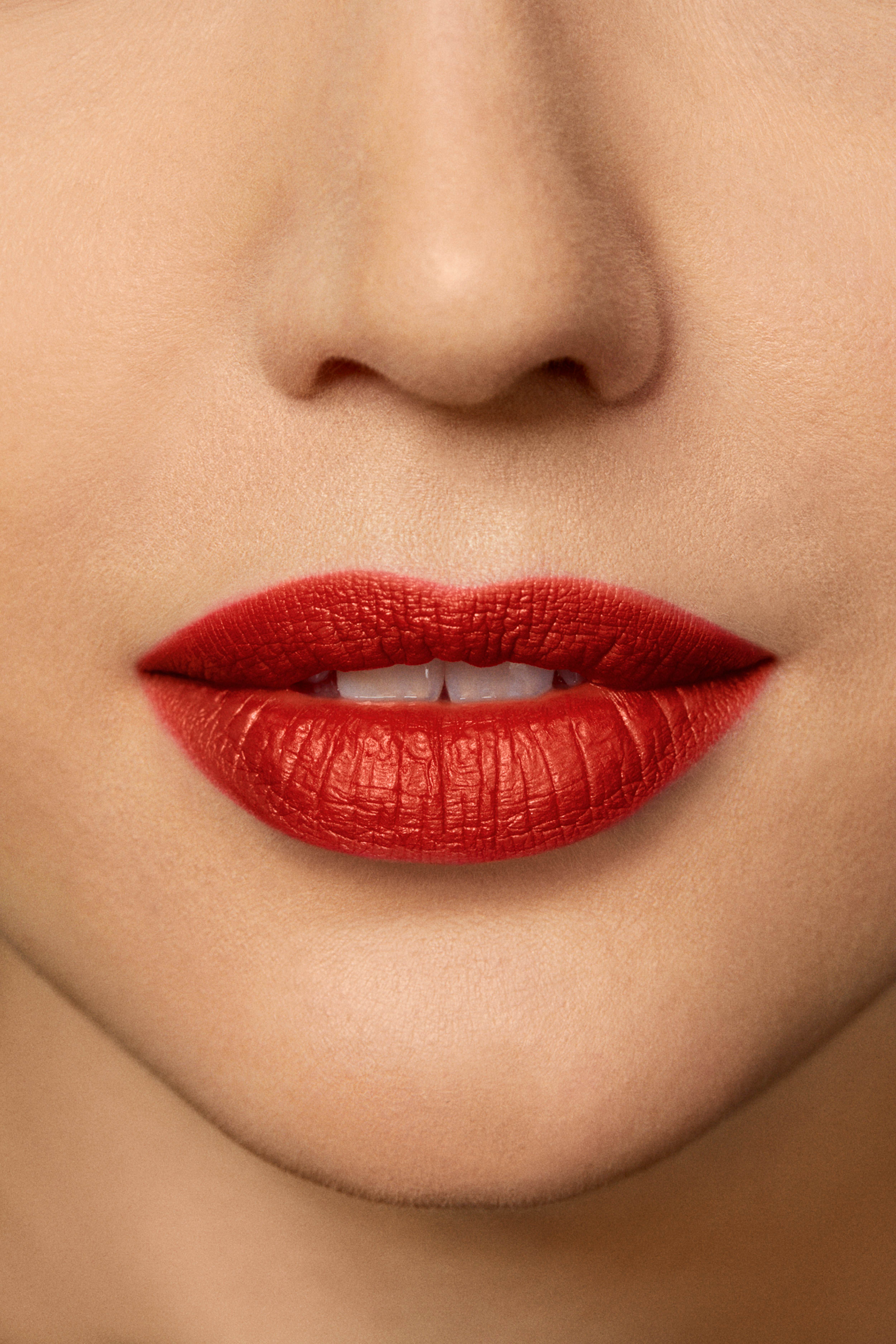 Rouge Essentiel Silky Creme Lipstick • Coral Vif