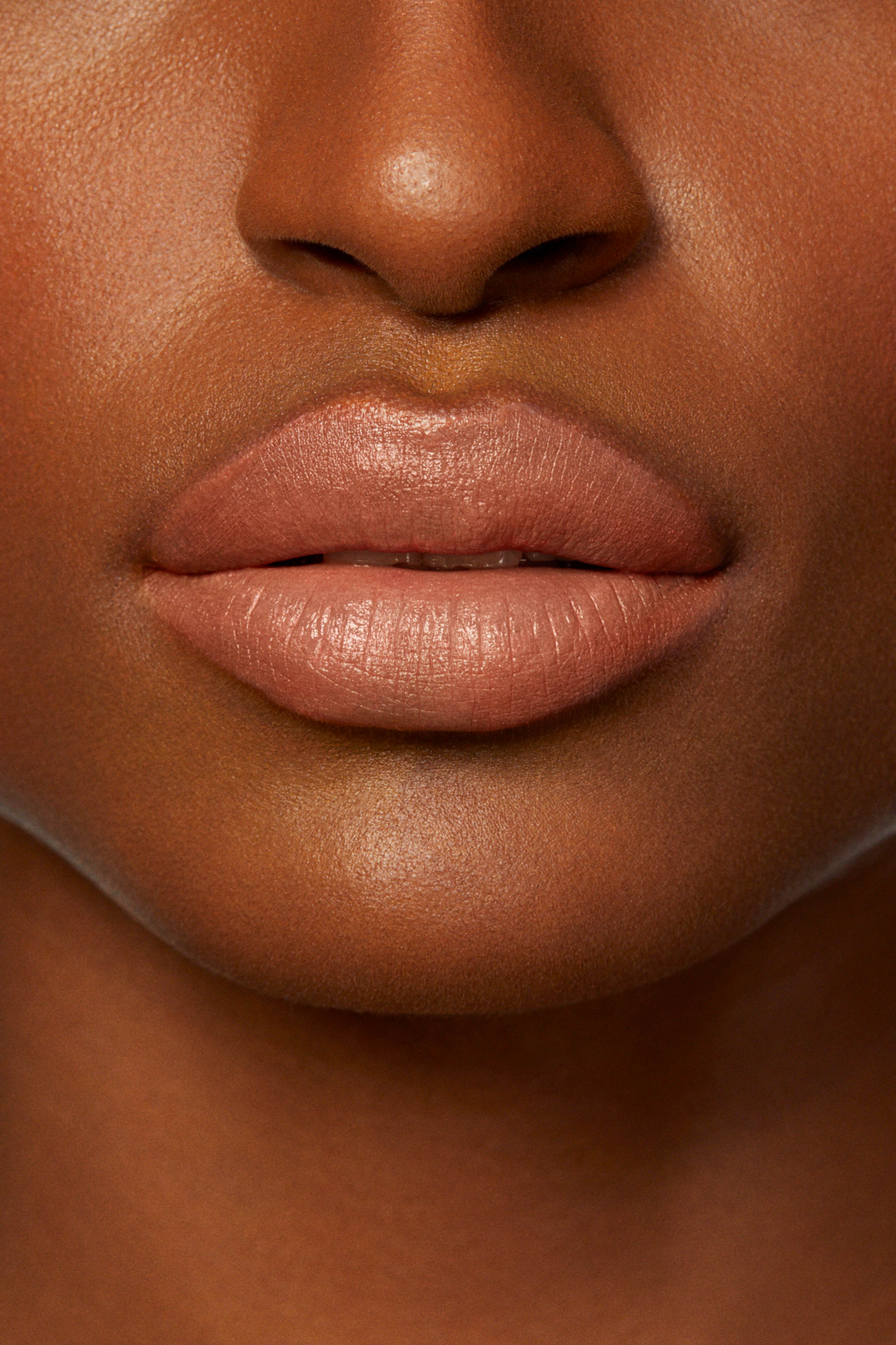 Rouge Essentiel Silky Creme Lipstick • Nu Prefere