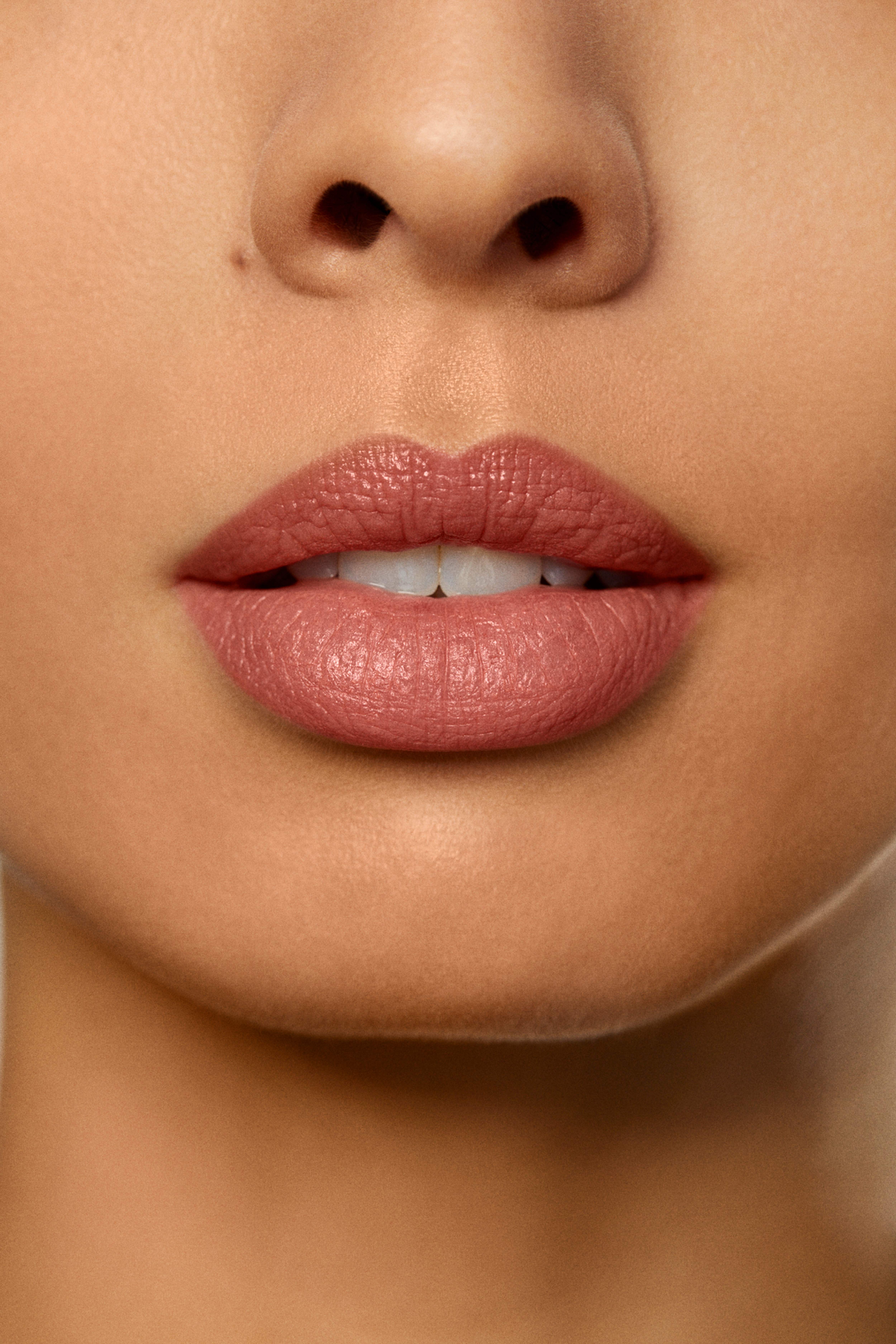 Rouge Essentiel Silky Creme Lipstick • Nu Prefere