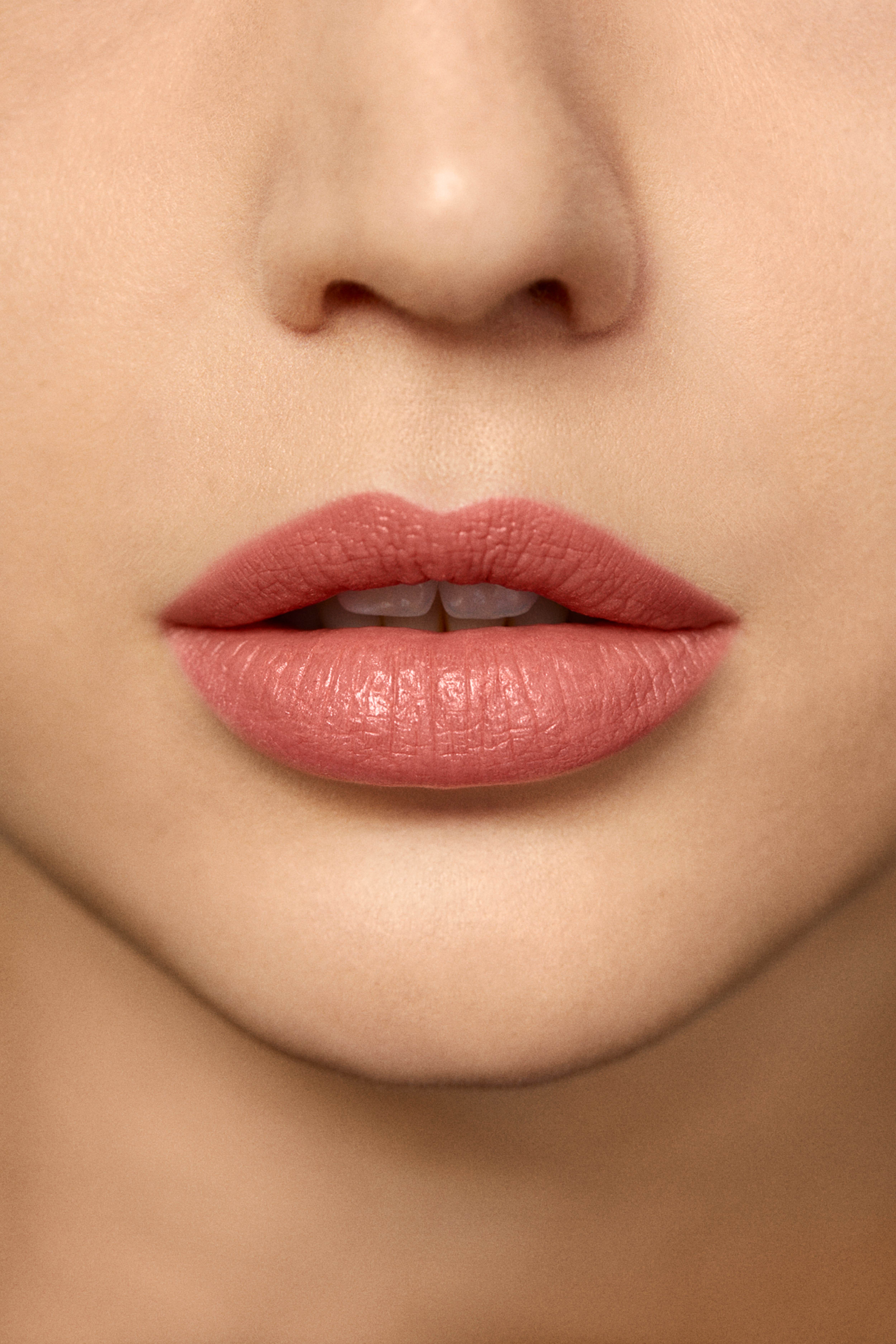 Rouge Essentiel Silky Creme Lipstick • Nude Nouveau