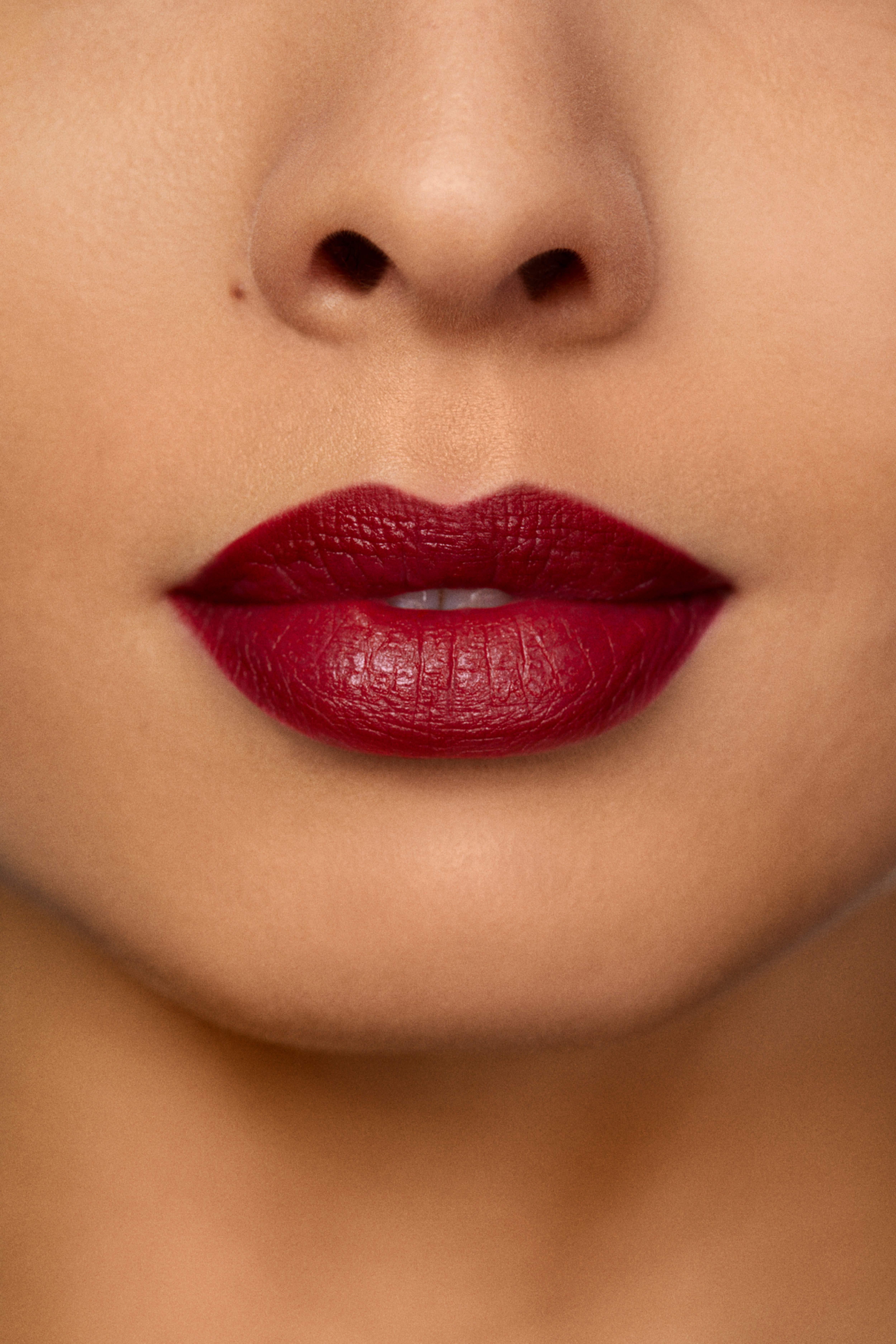 Rouge Essentiel Silky Creme Lipstick • Profond