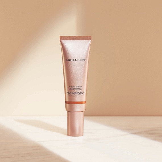 Tinted Moisturizer Light Revealer Natural Skin Illuminator SPF 25 • Bisque