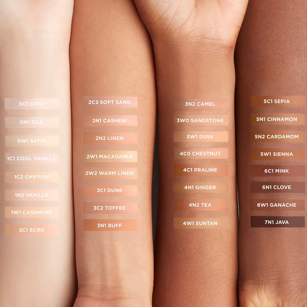 Real Flawless Weightless Perfecting Foundation • 2C2 Soft Sand​