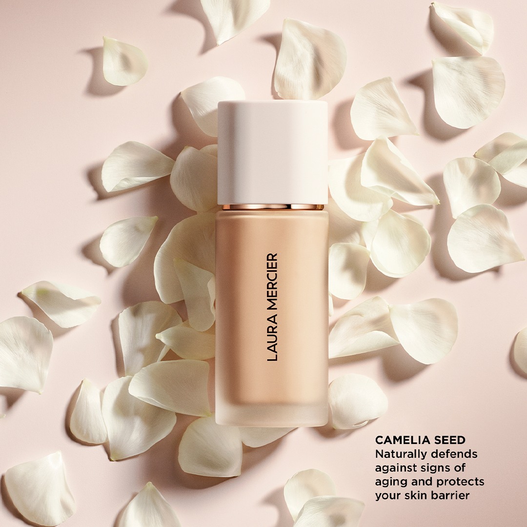 Real Flawless Weightless Perfecting Foundation • Macadamia