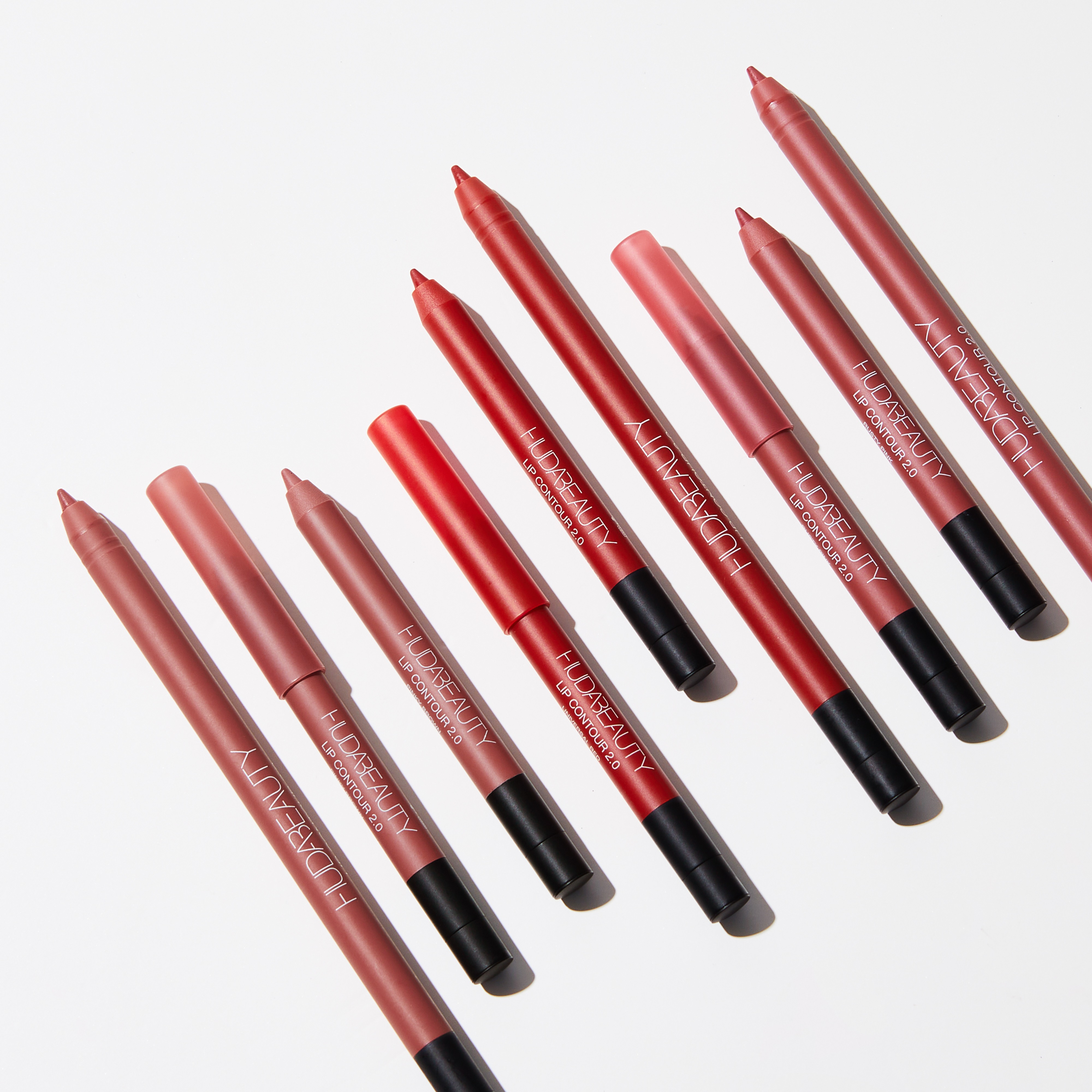 Lip Contour Mini • Universal Red