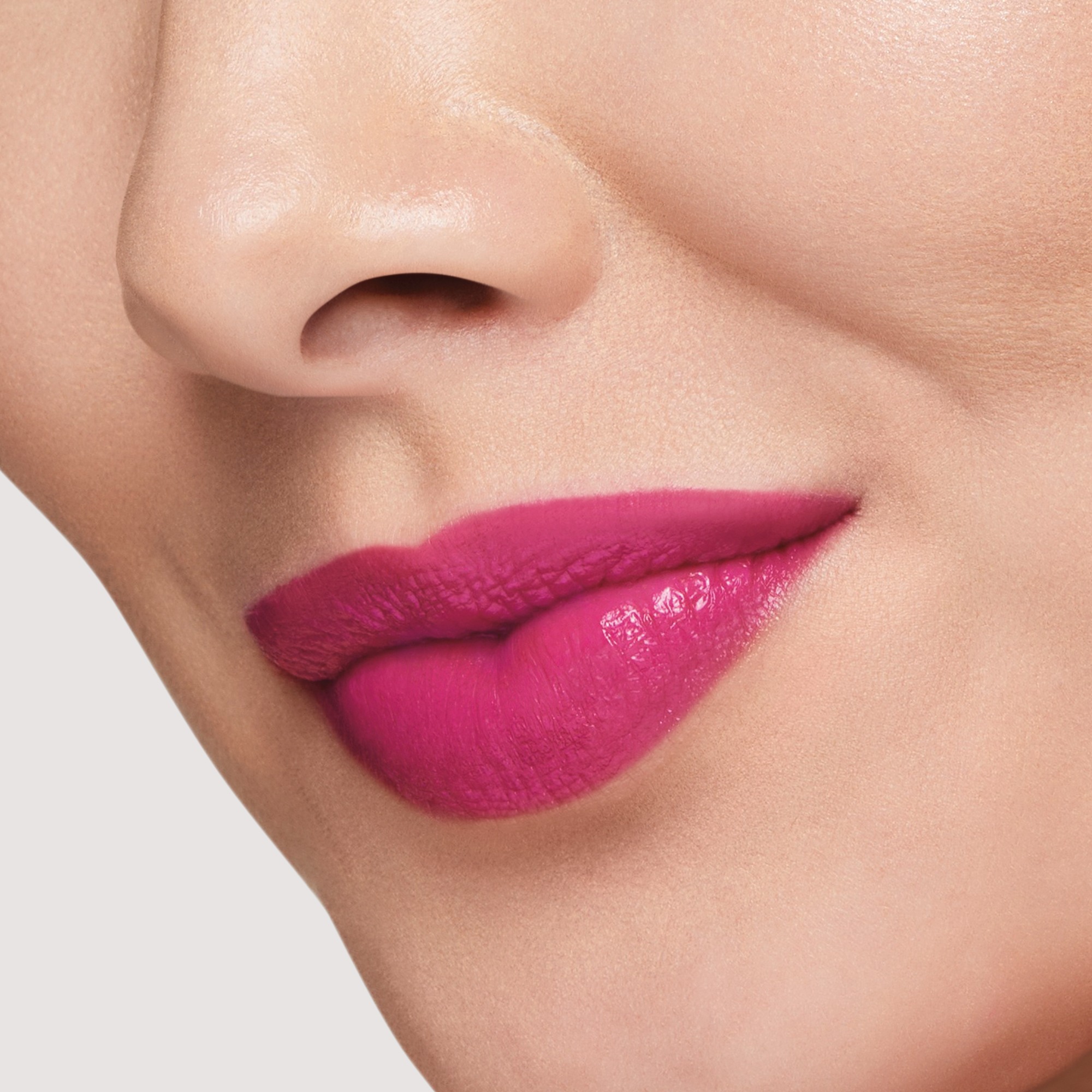 Techno Satin Gel Lipstick 422 Fuchsia Flux • 422 - Fuchsia Flux