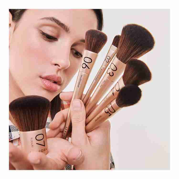 Classic Concealer Brush 02