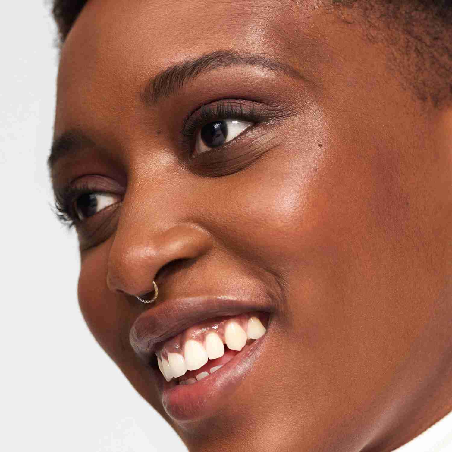Best Skin Ever Perfect Natural Finish Longwear Foundation • 57 Y