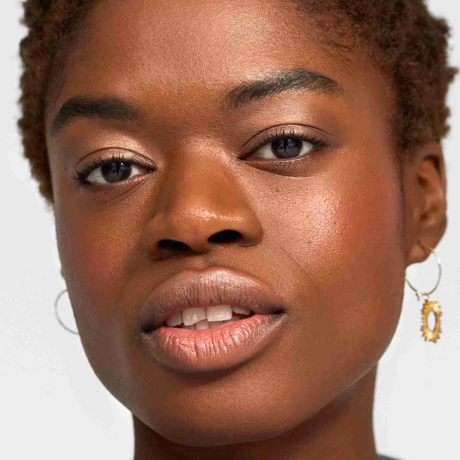 Best Skin Ever Perfect Natural Finish Longwear Foundation • 61 P