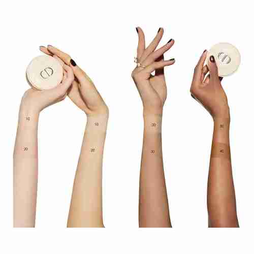 Forever Cushion Powder • 020 Light