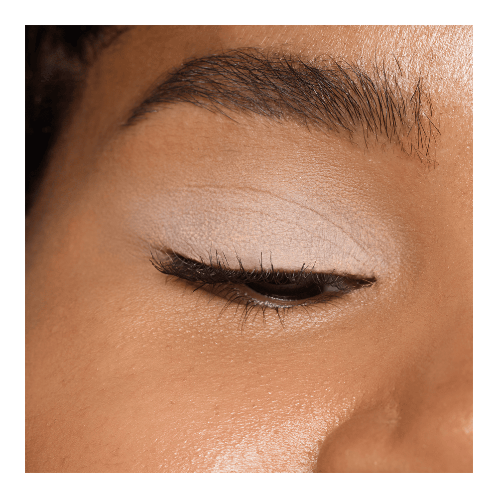 Magnetic Matte Eye Color • Moon