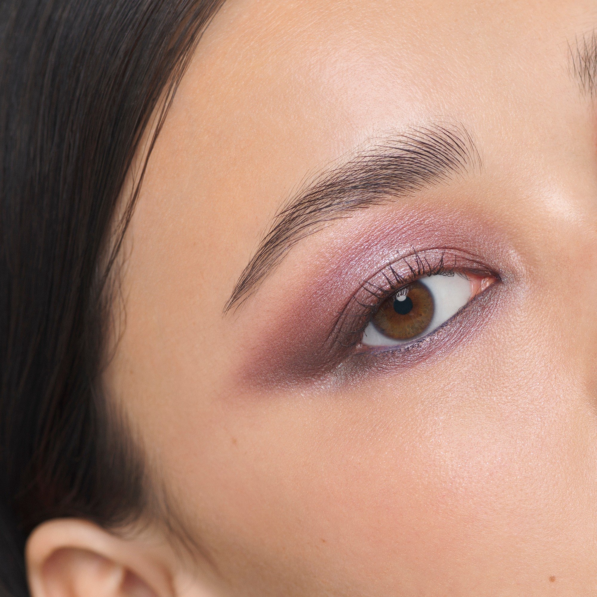 16 Eyeshadow Palette • 19.2g