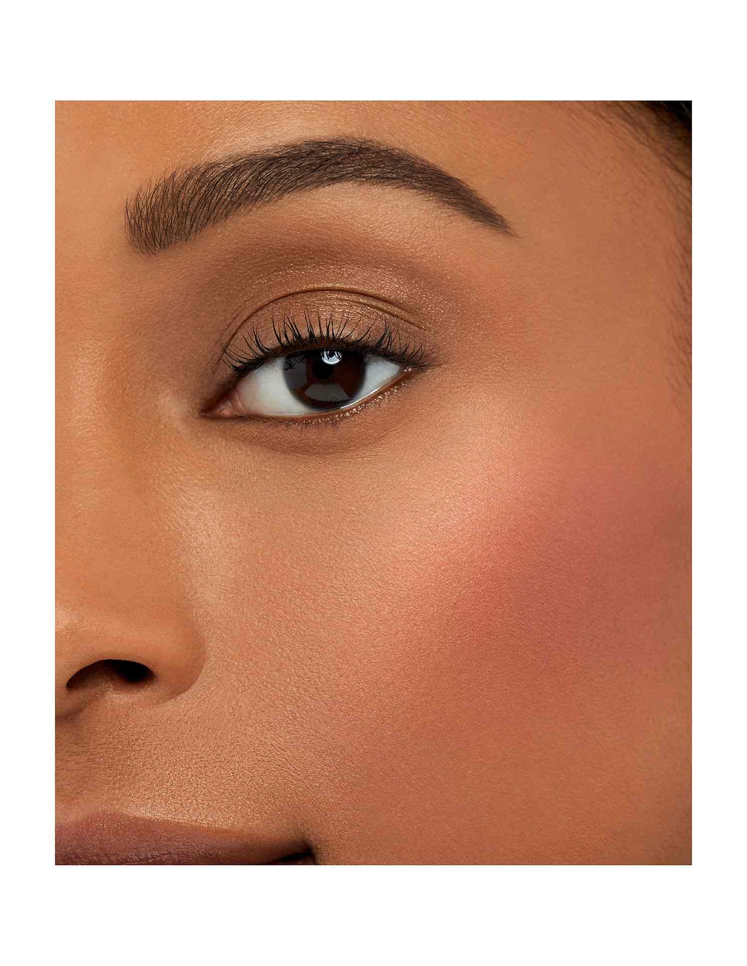 Blush • Amour
