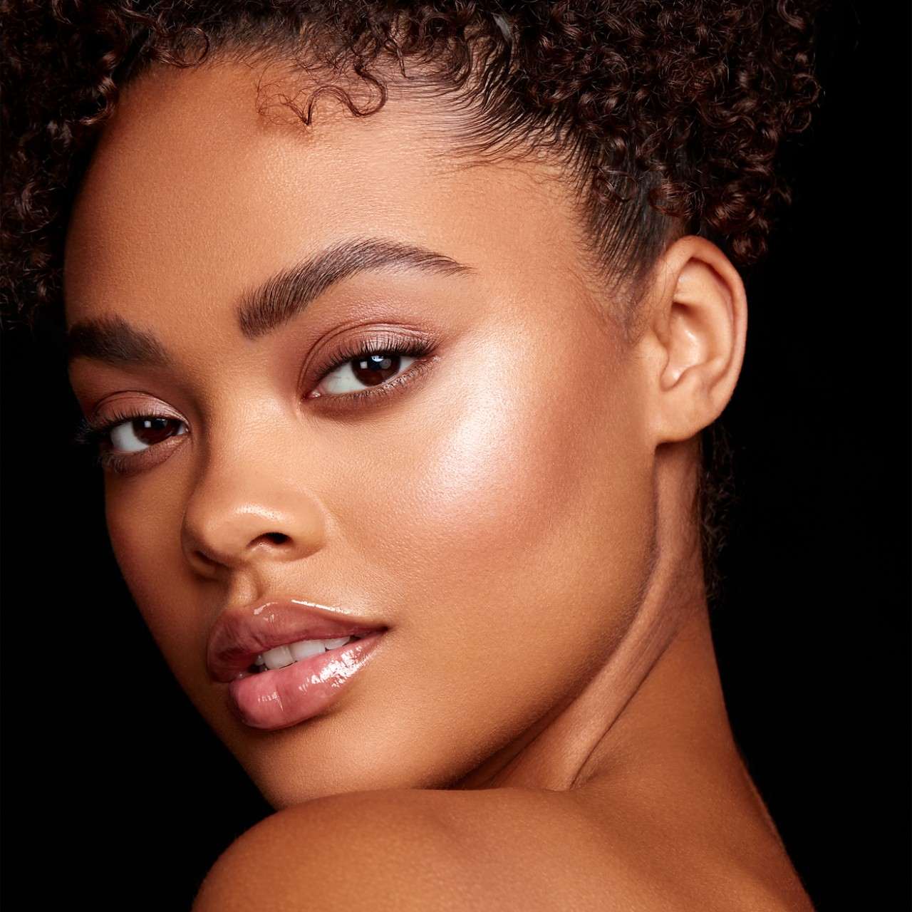 Kylighter Illuminating Powder • Ice Me Out