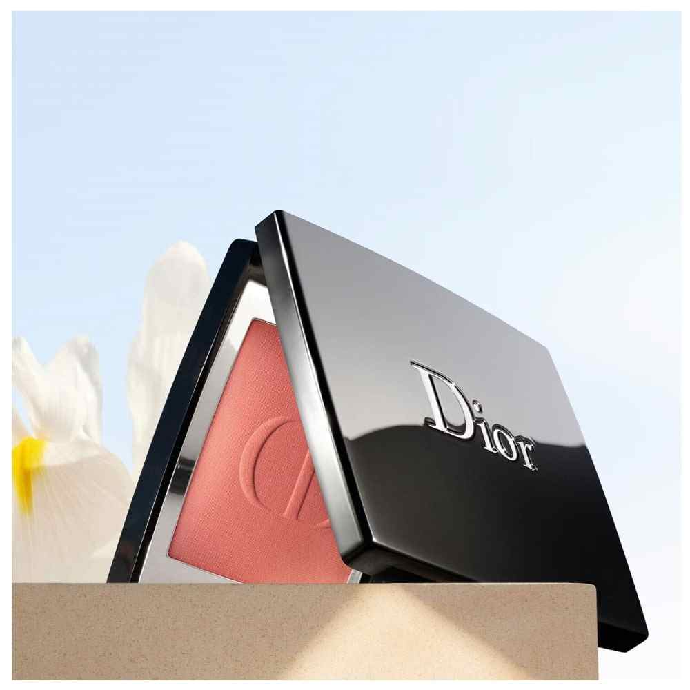 Rouge Blush • 999 Rouge (Satin)