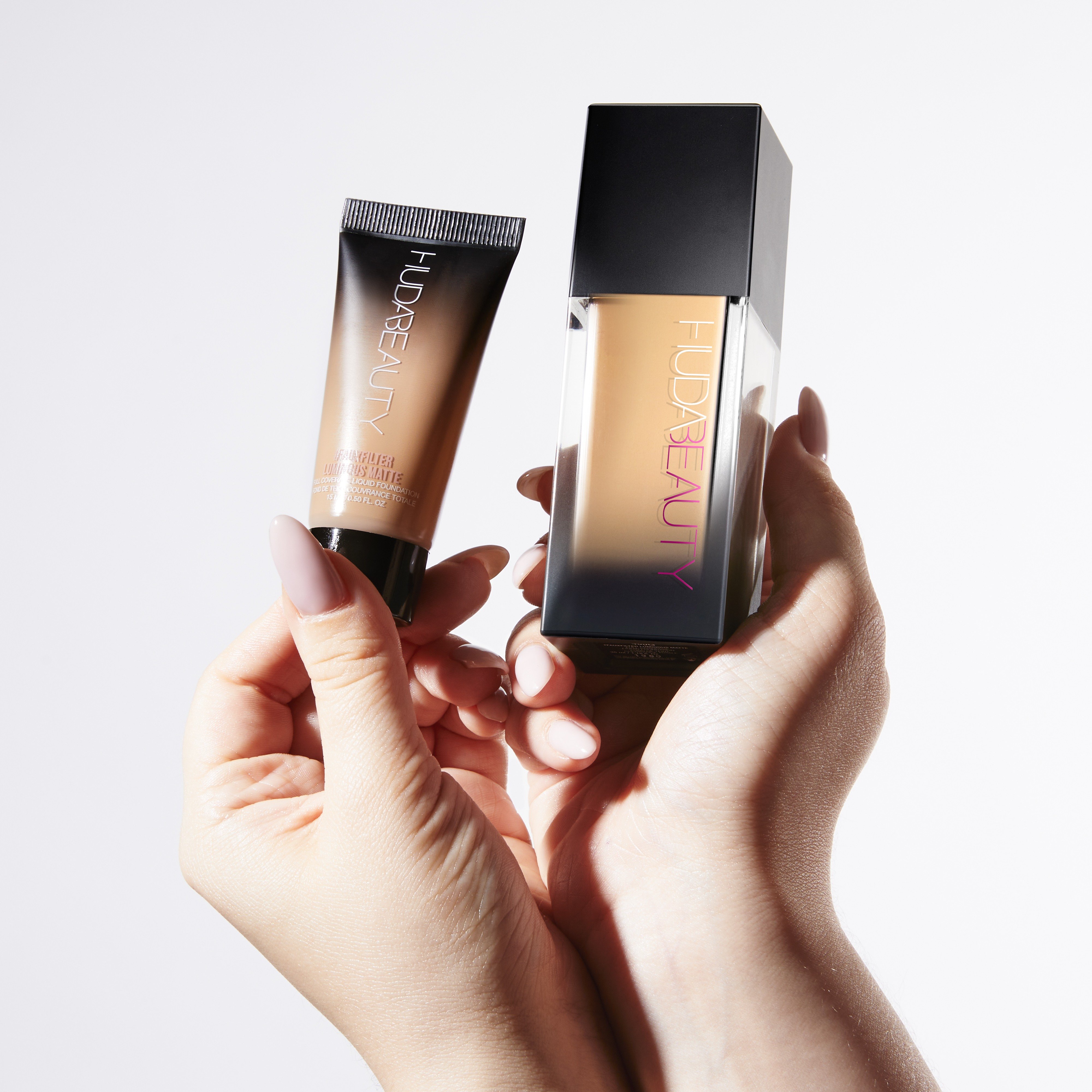 FauxFilter mini foundation • Cashew