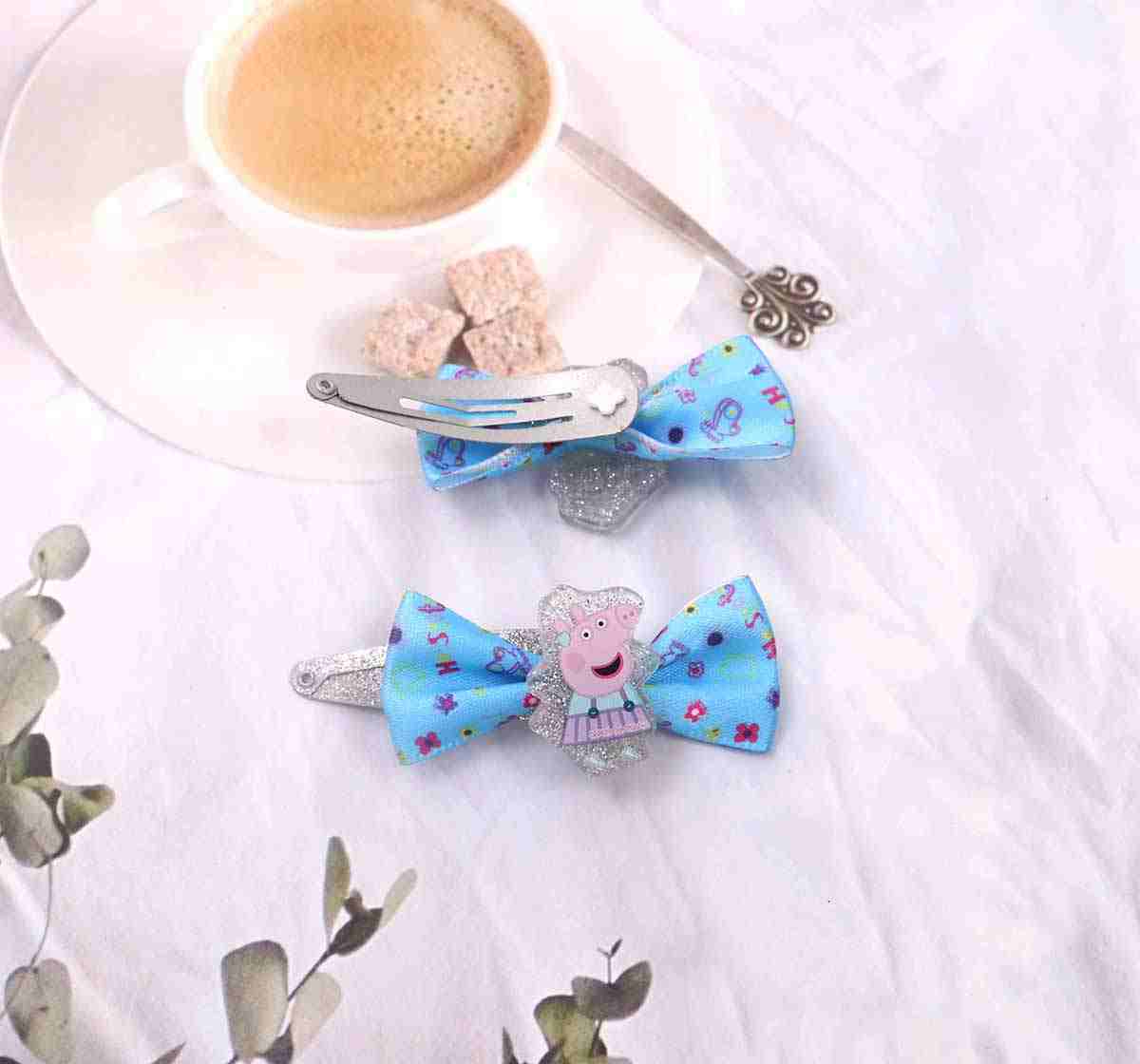 https://cdn.fynd.com/v2/falling-surf-7c8bb8/fyprod/wrkr/products/pictures/item/free/original/000000000494347958/OshaX3YW38-494347958-5.jpg