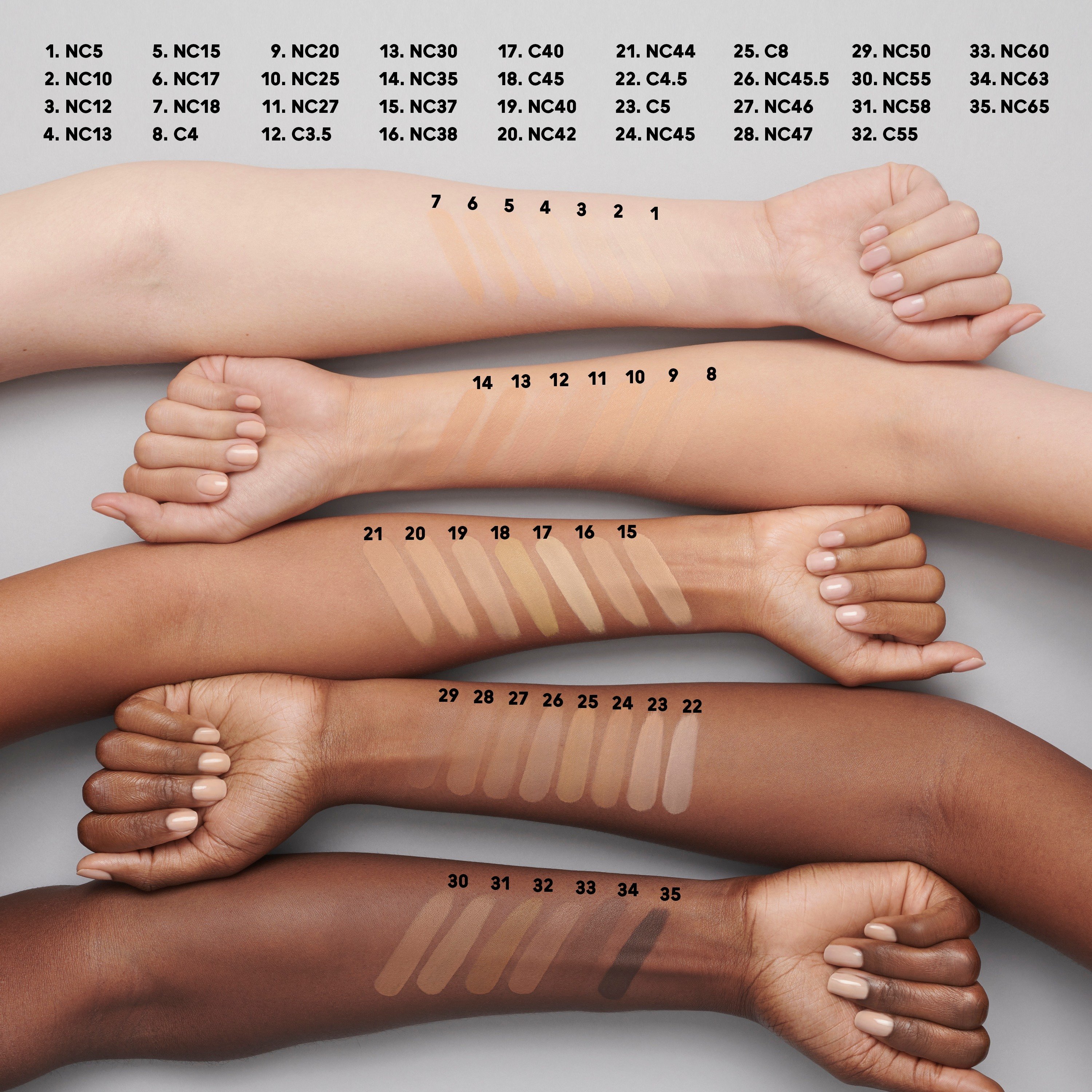 Studio Fix Fluid SPF 15 Foundation • NC 44