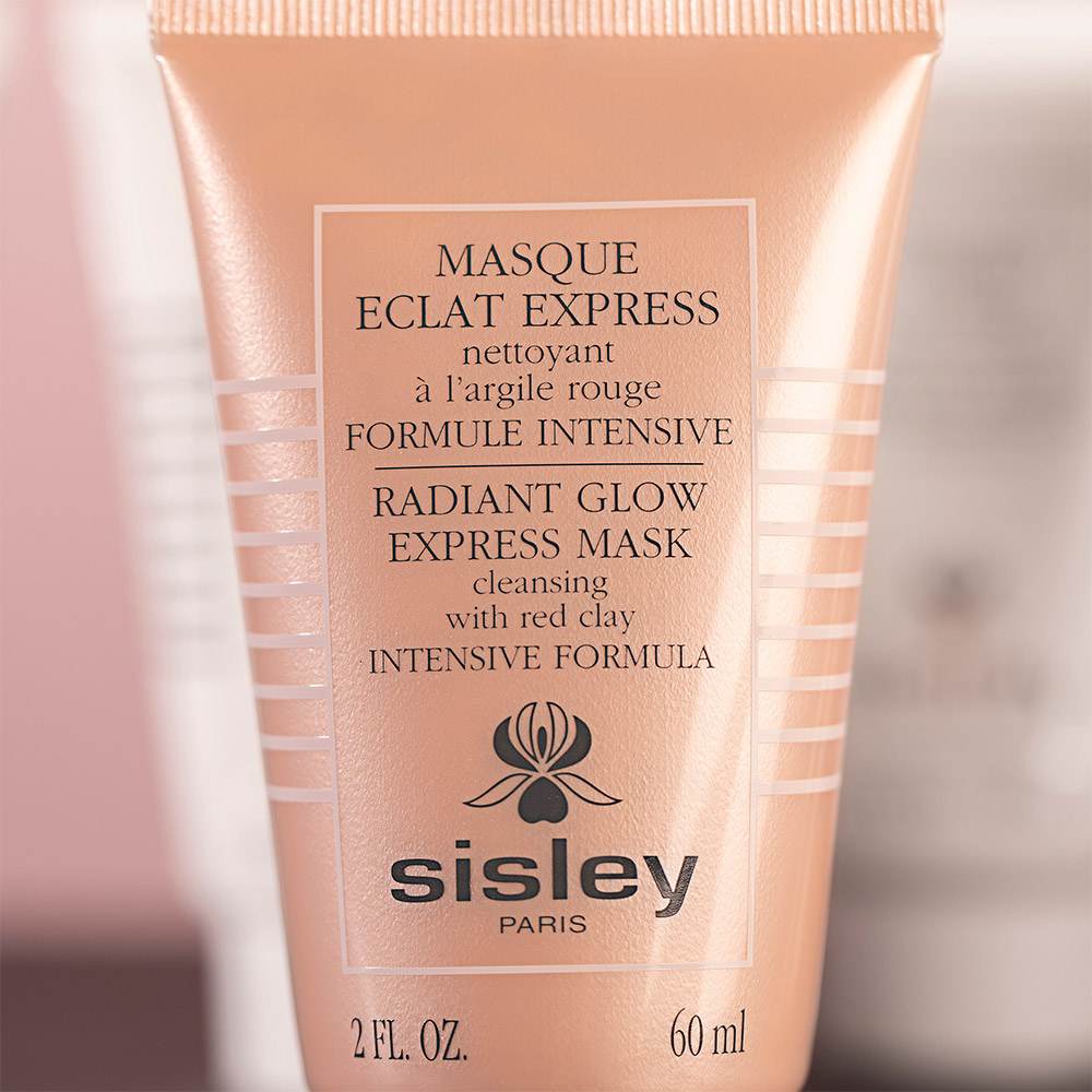 Radiant Glow Express Mask with Red Clay • 60ml