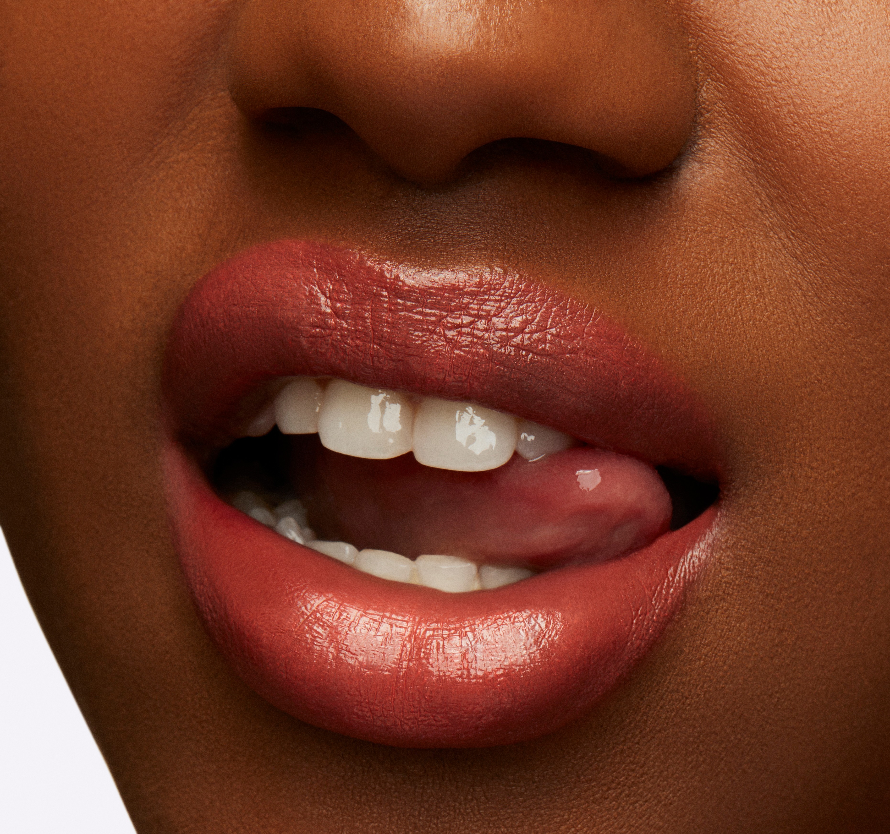 Lustreglass • Kissmet