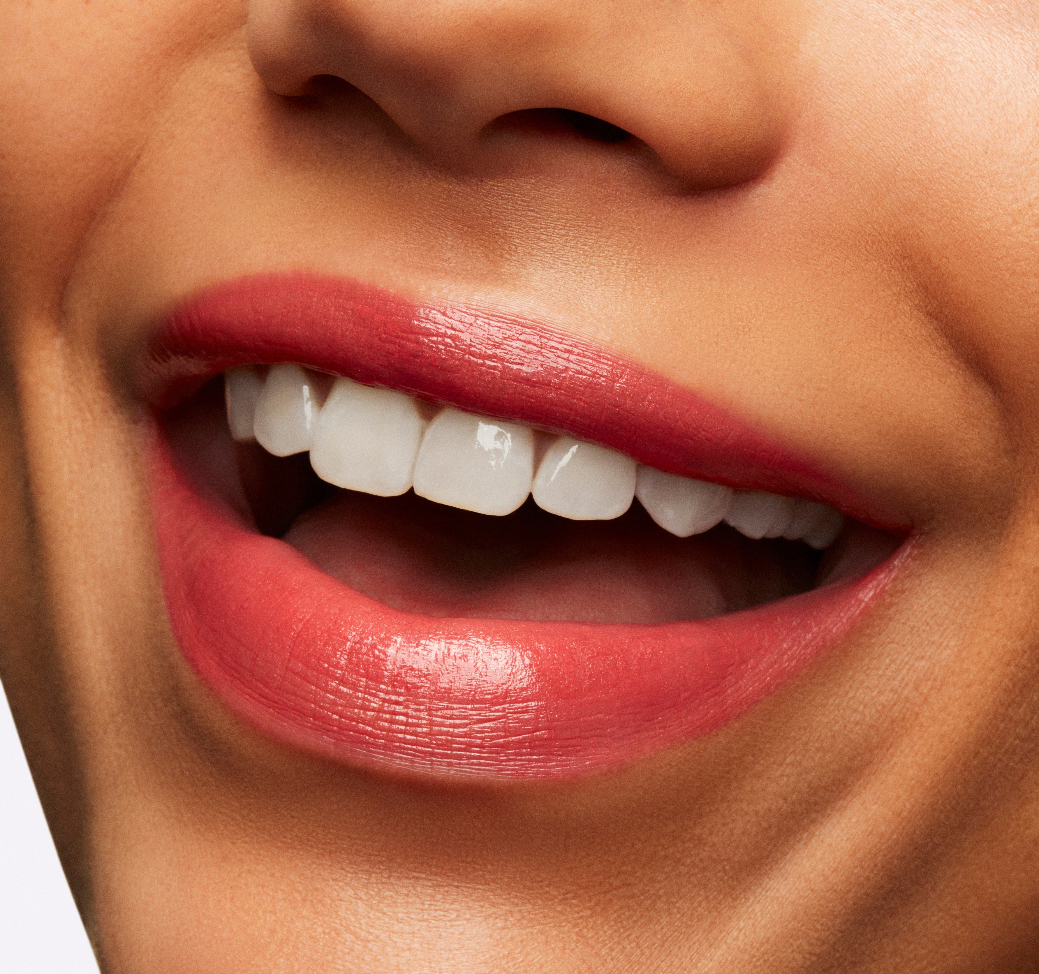 Lustreglass • Gummy Bare