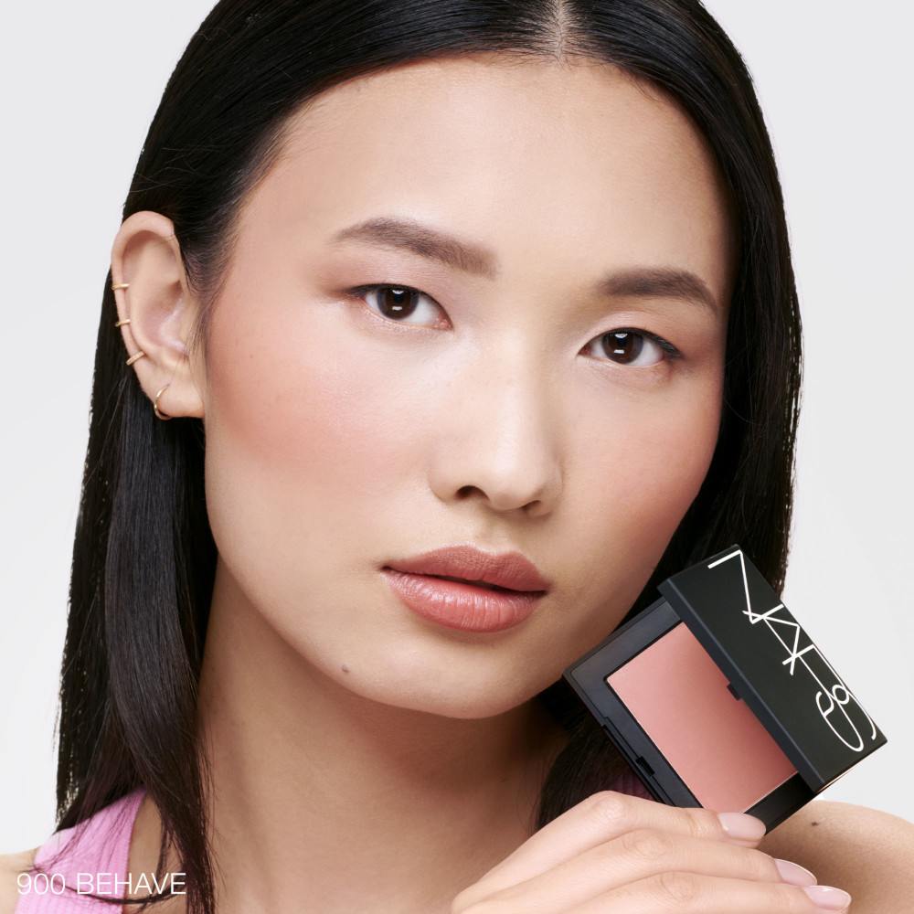 Blush • Behave 900