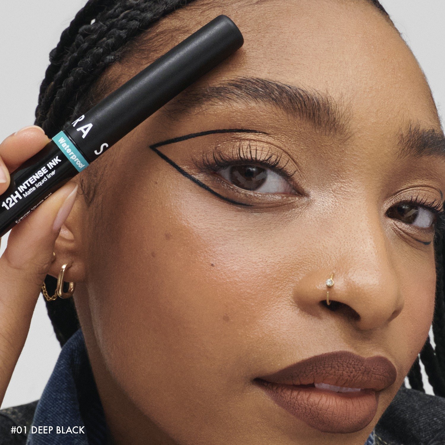 12H Intense Ink Matte Liquid Liner • 01 Deep Black