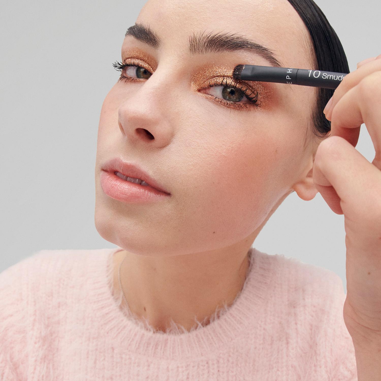 Essential Smudger Brush 10 • 1pc