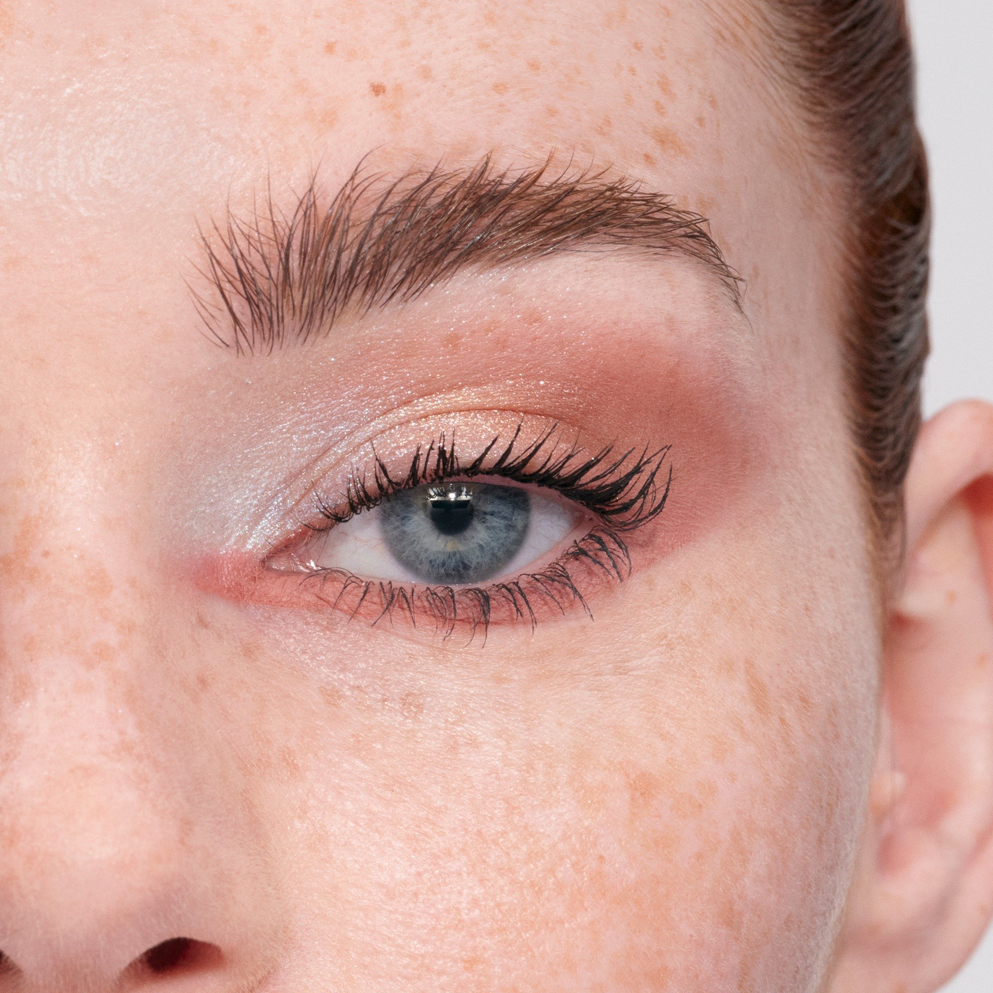 Moving Lights 8 Eyeshadow Palette (Holiday Limited Edition) • 1pc