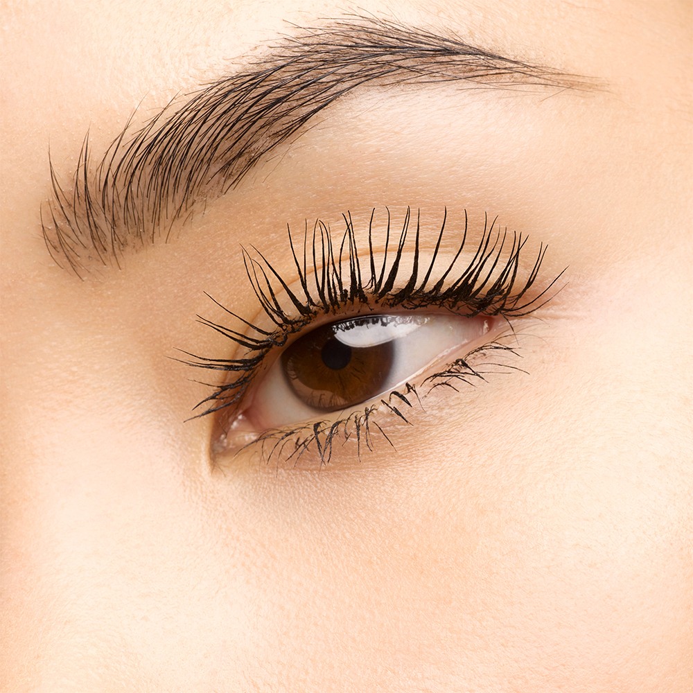 Volume Effet Faux Cils Radical Mascara • Black Over Black