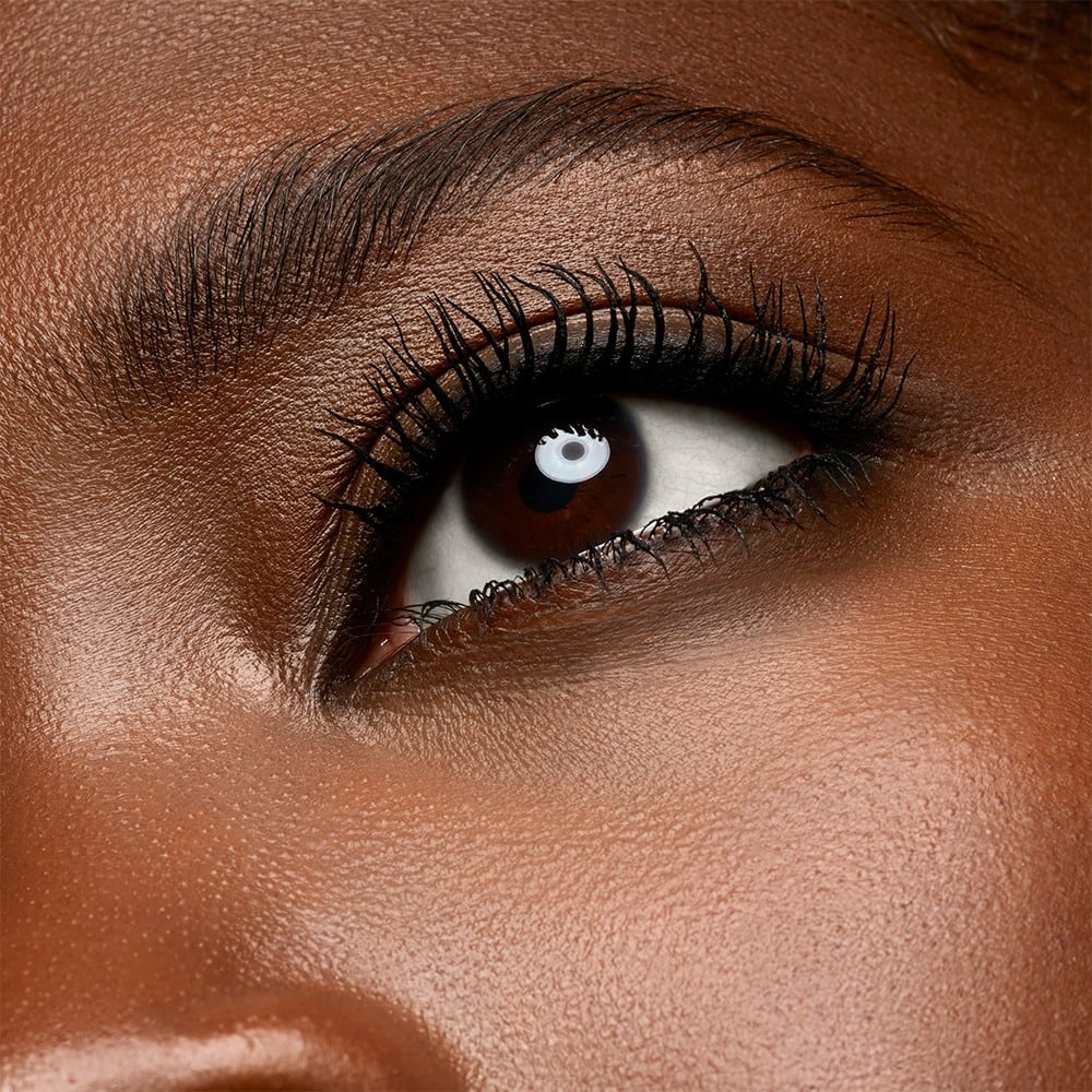 Volume Effet Faux Cils Radical Mascara • Black Over Black
